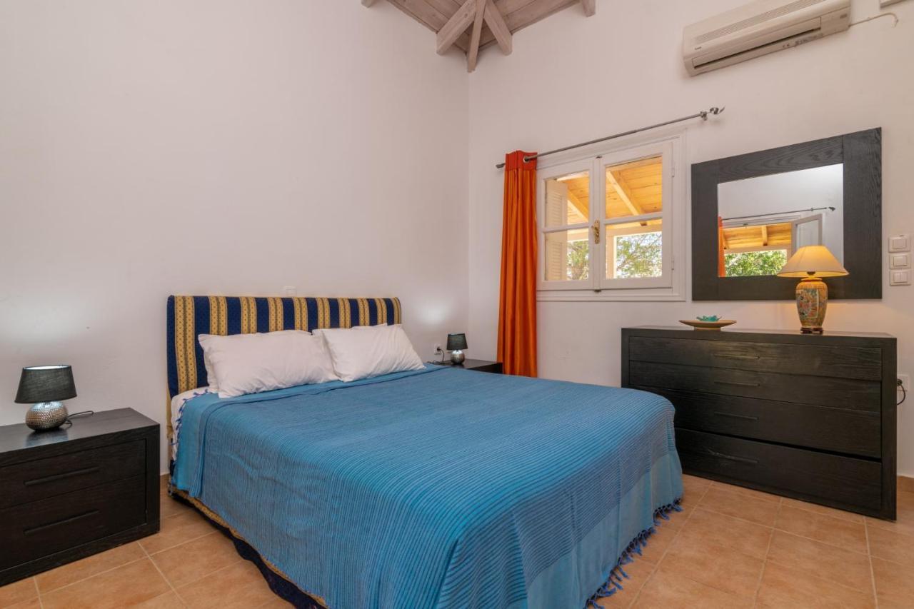 Armyra Villas Volímai Chambre photo
